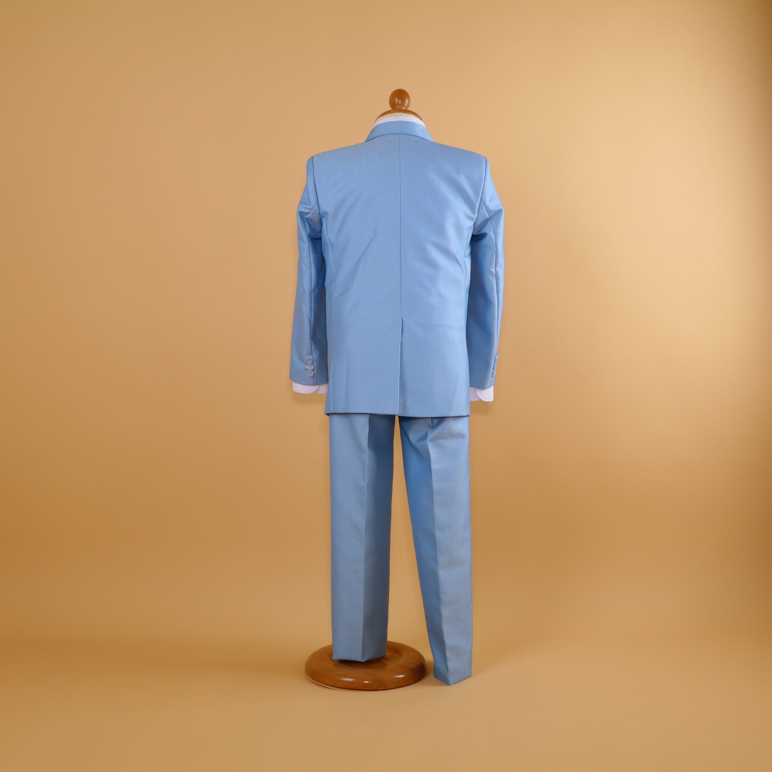 terno para niños corte americano color celeste - Piero