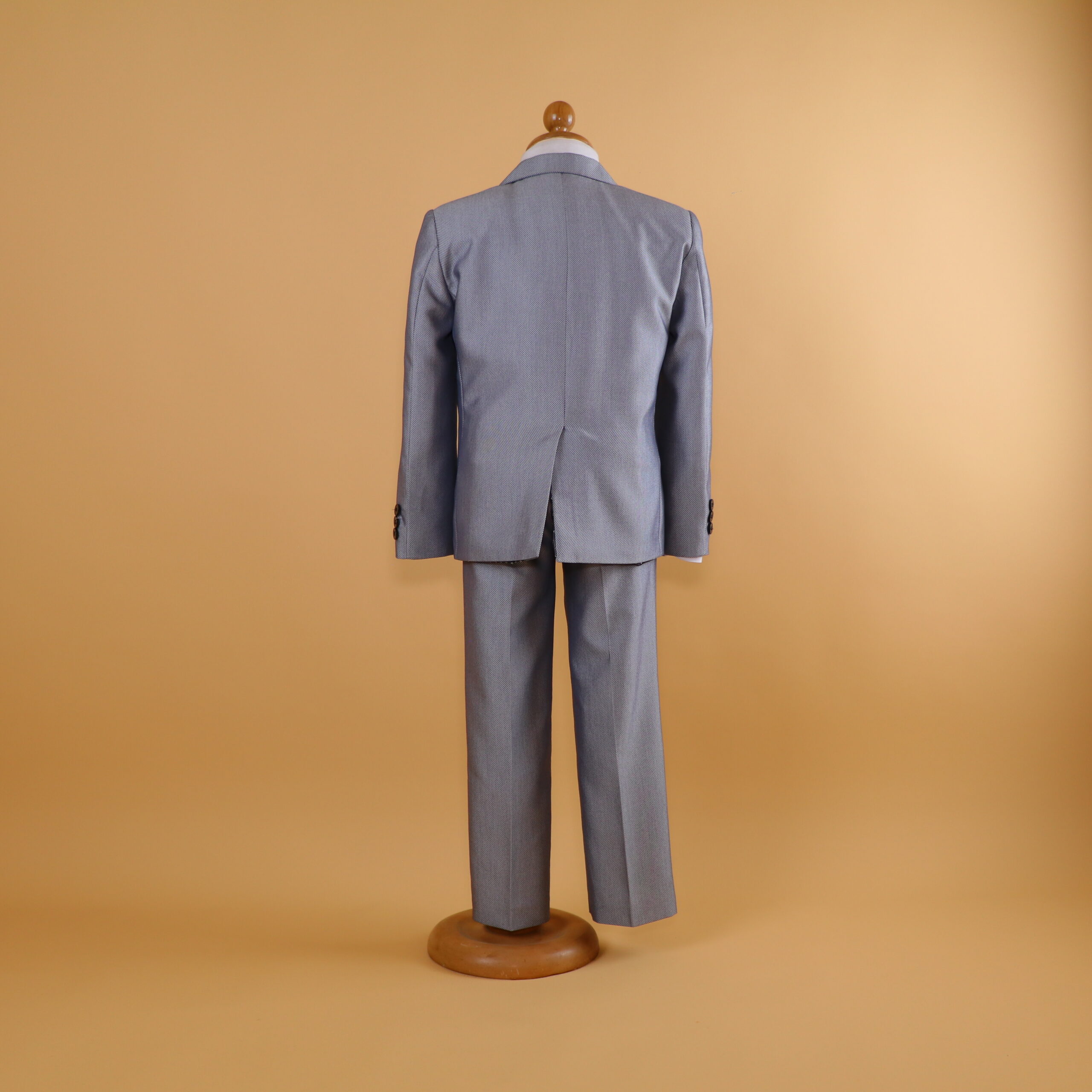 terno plateado para niños corte americano - Adrielito 2