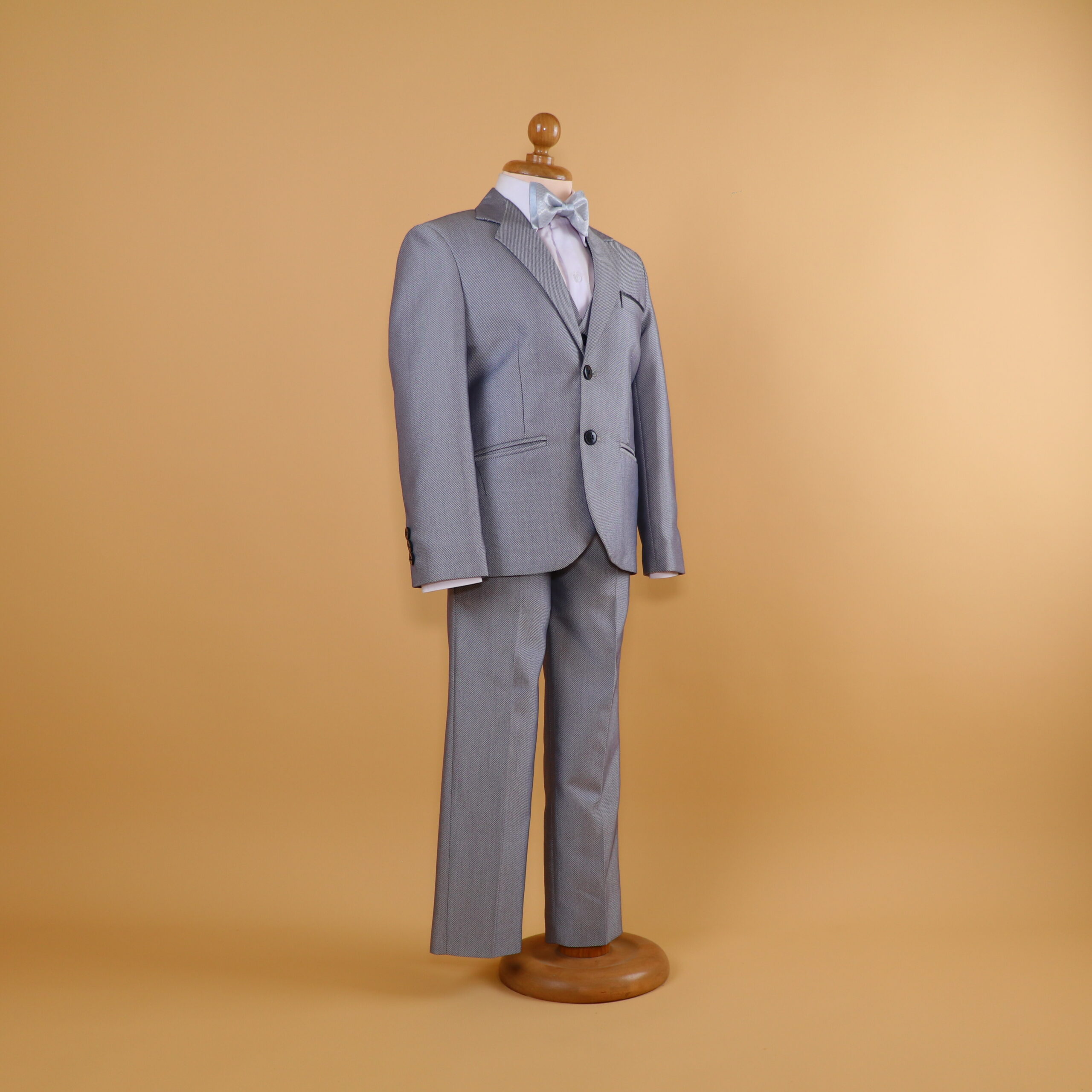 terno plateado para niños mangas 3 botones - Adrielito 2