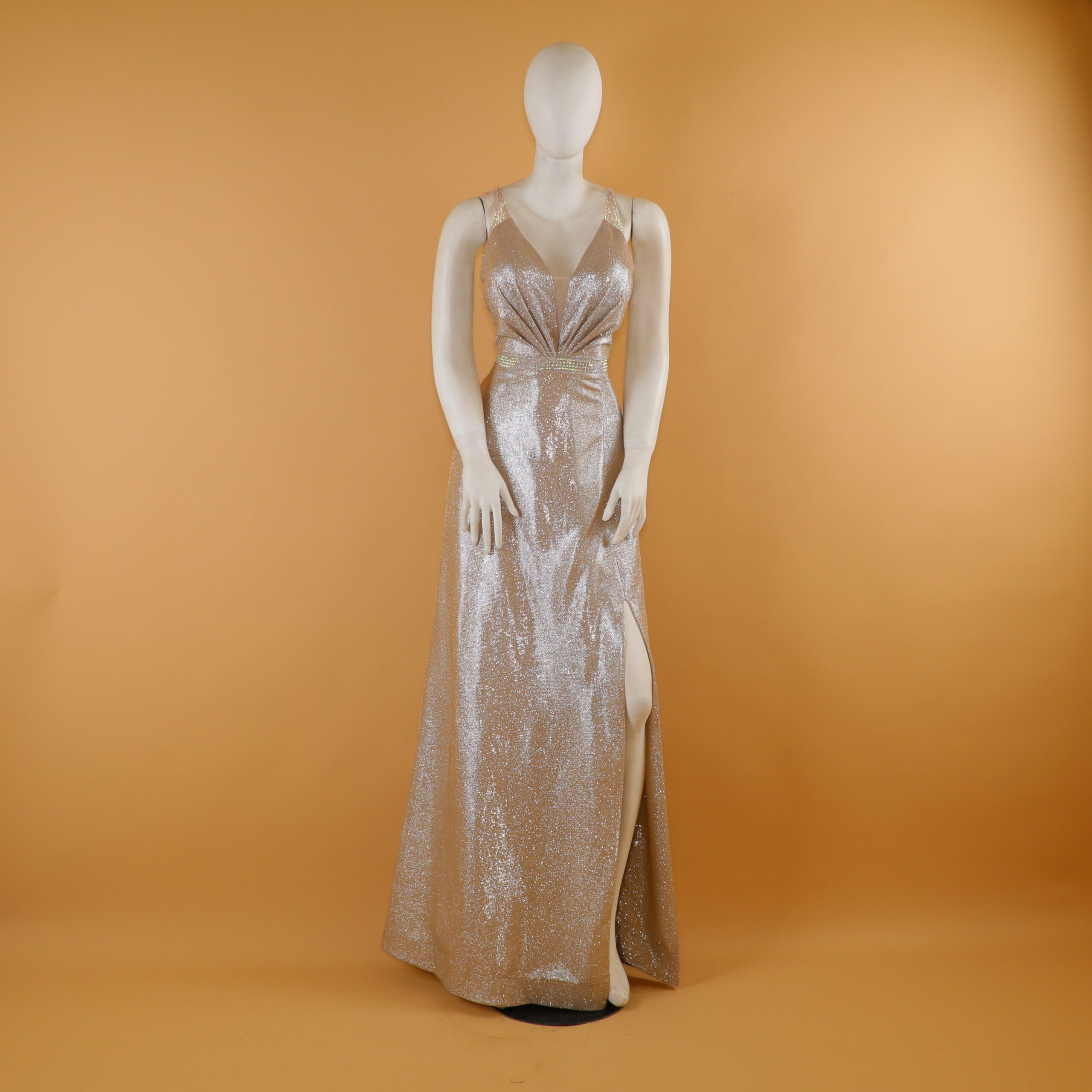 Vestido tela brillo tornasol corte sirena color nude - Miluska