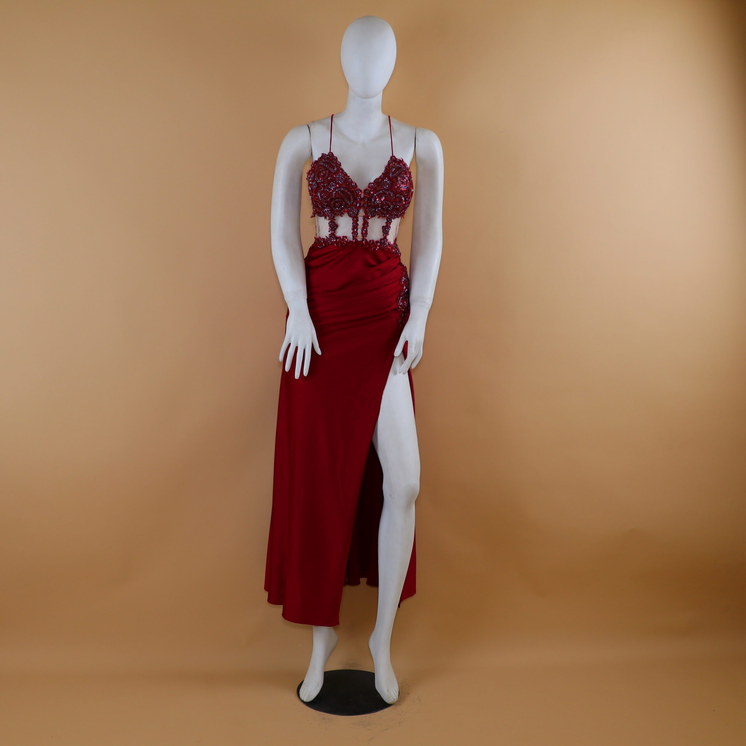 vestido tela saten seda cintura drapeada color vino - Fanny